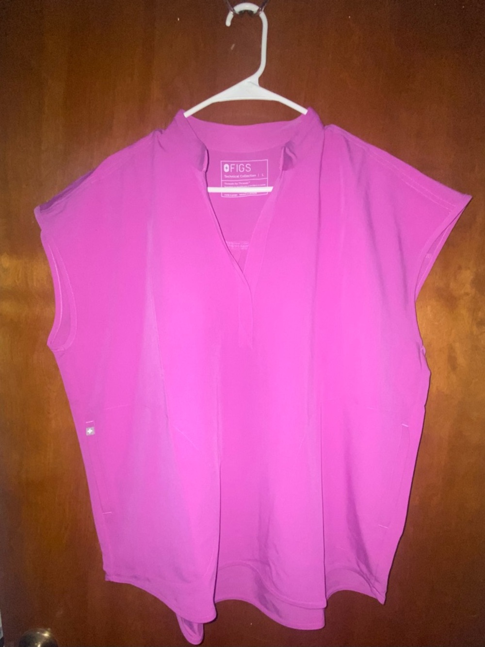 NWT FIGS Women's Pink/Purple Rafaela L Top “Ultraberry”